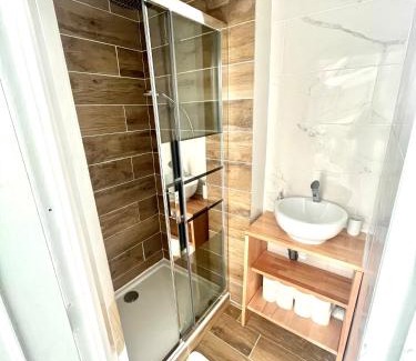 Saint-Florentin Apartment | Pet-Friendly Retreat at Le Saint Flo' for Family Getaways