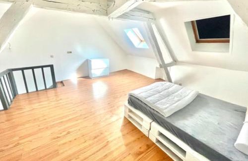 Saint-Florentin Apartment | Pet-Friendly Retreat at Le Saint Flo' for Family Getaways