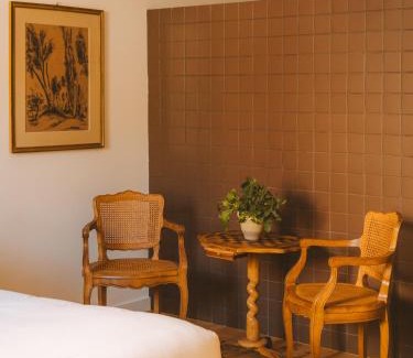 Saint-Saturnin-les-Apt Hotel | Le Saint Hubert
