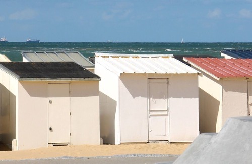 Gare Apartment | Le Saint-Pierre: Ideally Located with Relaxing Sauna Access