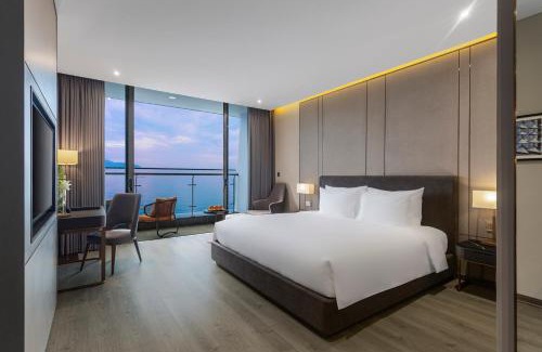 Son Tra Hotel | Oceanfront Retreat at Le Sands Danang - 4-Star Bliss