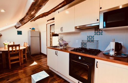 Riols Cottage | Le Sanglier: Family-Friendly Gite with Heated Pool & Terrace