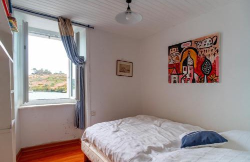 Sauzon House | Le Sauzon - Port Views & Beach Proximity for Families