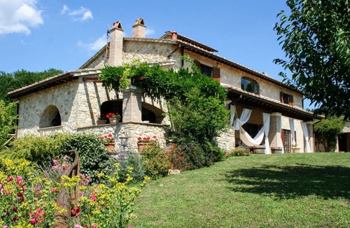 Mugnano in Teverina Villa | Exceptional Le Scarsine: Pet-Friendly Retreat in Umbria