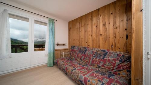 Allos Apartment | Child-Friendly Retreat at Le Schuss 5 Studio Cabin