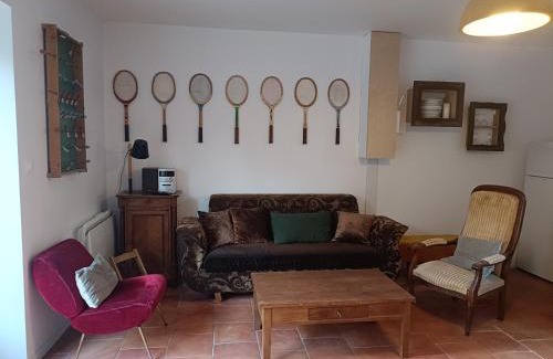 Cairon House | Family-Friendly Retreat at LE SEIZE - Near Caen and the Sea