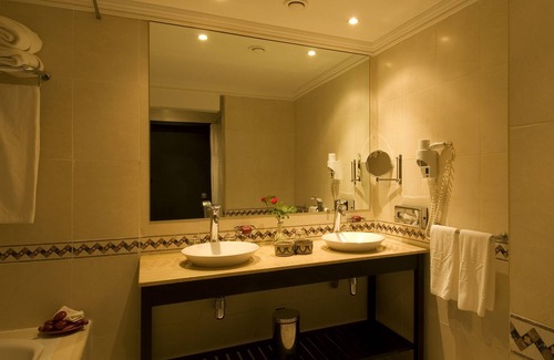 Semlalia Hotel | Relax at Hotel Marrakech Le Semiramis with Pool & Spa
