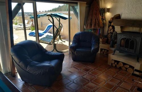 Ozolles House | Oceanfront Le Serpolet: Family-Friendly Stay with Pool