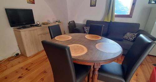 Le Lauzet-Ubaye House | Oceanfront Retreat at Le Seuil De Mes Reves - Rated 9.6/10