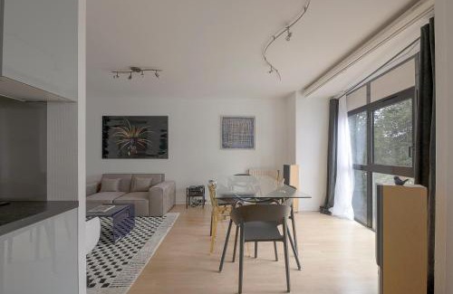 Dinan - Saint-Malo Apartment | Family-Friendly Retreat at Le Seventies Hotel