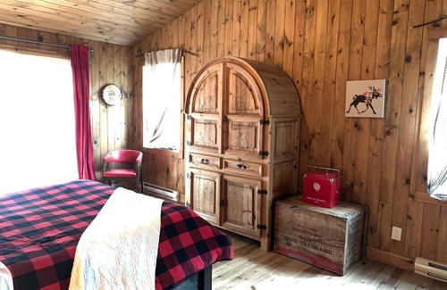 La Conception Ski Chalet | Relax at Le Shack by Escapades Tremblant with Ocean Views