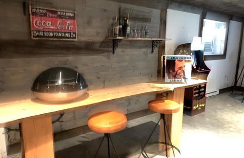 La Conception Ski Chalet | Relax at Le Shack by Escapades Tremblant with Ocean Views