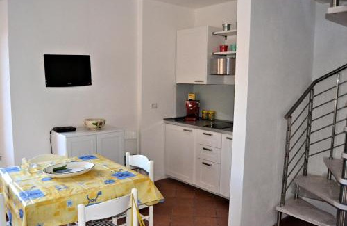 Cavoli Apartment | Discover Le Soleil: Pet-Friendly Oceanfront Retreat