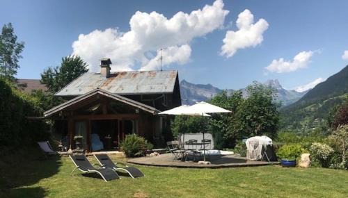 Saint-Gervais-les-Bains Ski Chalet | Pet-Friendly Stay at Le Solli with Hot Tub & High Ratings