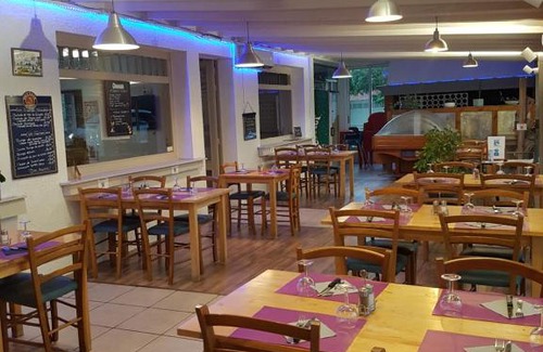 Beaumont-sur-Leze Hotel | Discover LE SPORTING: Pet-Friendly Bliss for Families