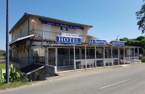 Beaumont-sur-Leze Hotel | Discover LE SPORTING: Pet-Friendly Bliss for Families