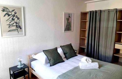 Meximieux Apartment | Pet and Child Friendly Stay at Le St Apollinaire n°2