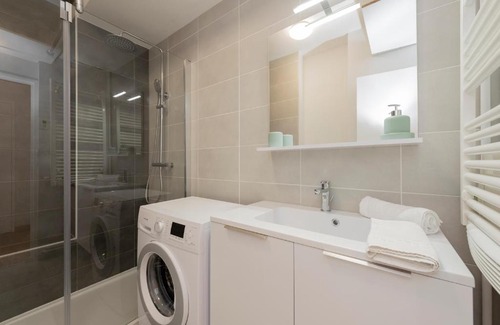 Compans-Caffarelli Apartment | Stunning Le St Honoré: Rooftop City Views Await You