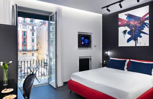 Mergellina Bed & Breakfast | Indulge at Le stanze del Barone: 4-Star Family Retreat