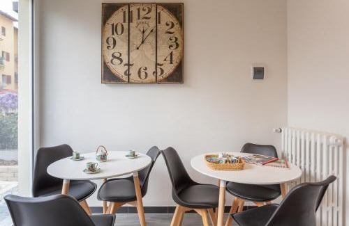 Oltrarno House | Cozy Stays at Le Stanze di Carla: Kitchen & Private Bath