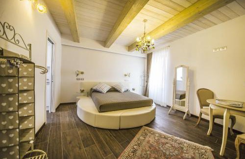 Cesenatico House | Discover Le Stanze Di Leonardo: Family-Friendly Retreat