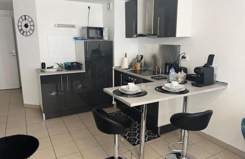 Montbeliard Apartment | Child-Friendly Le Studio Cité des Princes in Hyper Centre