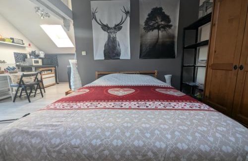 Champdray Apartment | Charming Studio with Ocean View and Pool in Champdray