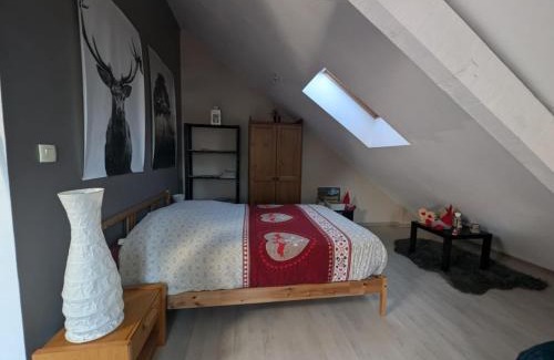 Champdray Apartment | Charming Studio with Ocean View and Pool in Champdray