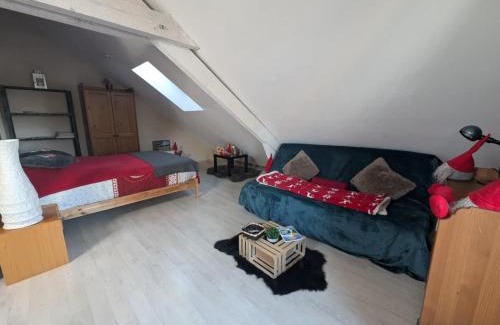 Champdray Apartment | Charming Studio with Ocean View and Pool in Champdray