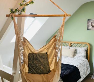 Bruz Apartment | Family-Friendly Retreat at Le studio d'Angèle KIMI