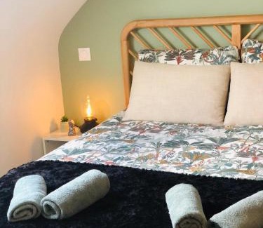 Bruz Apartment | Family-Friendly Retreat at Le studio d'Angèle KIMI