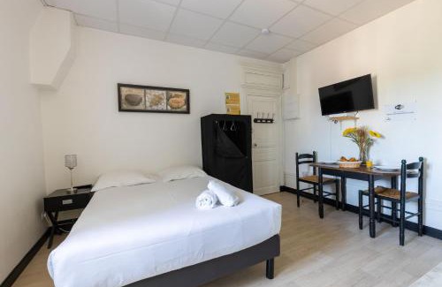 Seigy Apartment | Pet-Friendly Retreat at Le Studio d'Isa - Great for Families