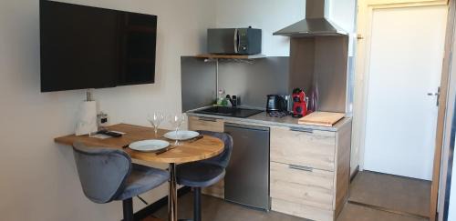 Chaumont Apartment | Discover Le Studio du Parc: Oceanfront Retreat in Chaumont