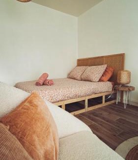 Chateaudun-Bannier Apartment | Pet & Child Friendly Retreat at Le Studio Dunois