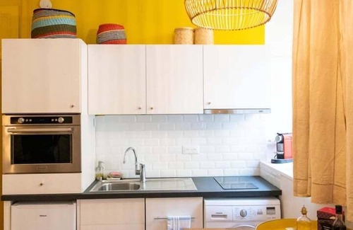 Margnolles - Rhone Apartment | Discover Le Studio Gab's: Cozy Décor with Kitchen and Breakfast