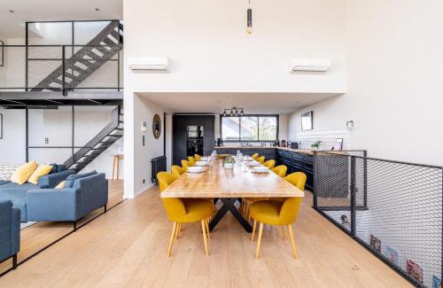 Coulmiers-Jardin des Plantes Apartment | Modern Loft with Rooftop and Outstanding Guest Rating 9.2