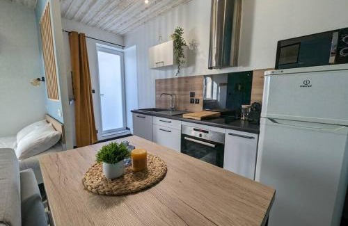 Paray-le-Monial Apartment | Child-Friendly Retreat at Le Studio Pop with 9/10 Rating