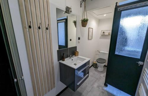 Paray-le-Monial Apartment | Child-Friendly Retreat at Le Studio Pop with 9/10 Rating