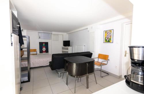 Selestat Apartment | Seaside Retreat at Le Studio Selestadien - Pet Friendly & Pool