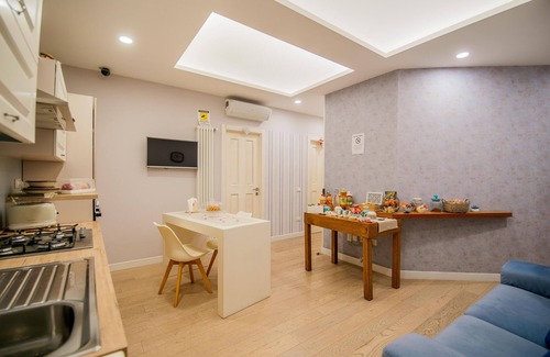 Historical Downtown Salerno House | Experience Unmatched Comfort at Le Suite del Nostromo