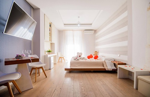 Historical Downtown Salerno House | Experience Unmatched Comfort at Le Suite del Nostromo