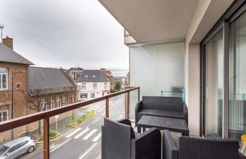Rocabey - Alsace - Gare Apartment | Discover Family-Friendly Comfort at Le Sunset Malouin