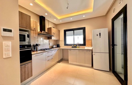 Jardins De Carthage Apartment | Modern Apartment in Central Jardins de Carthage