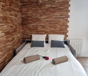 La Feclaz Apartment | Inviting Studio Le Tétras with Pool and Spa Amenities