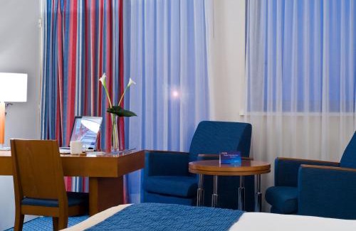 Biarritz City Centre Hotel | Relax at Radisson Blu Hotel Biarritz with Oceanfront Spa