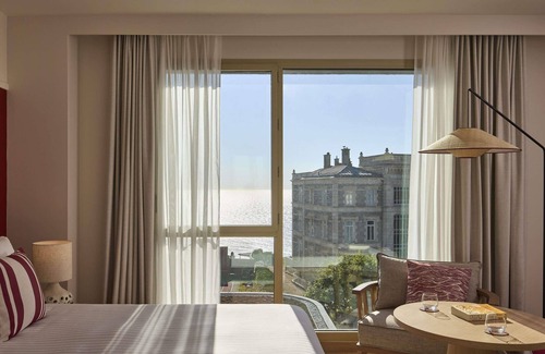 Biarritz City Centre Hotel | Experience Comfort at Radisson Blu Hotel, Biarritz