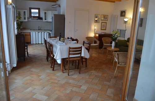 Selva Apartment | Pet-Friendly Le Tartarughe with Ocean Views & Family Comfort