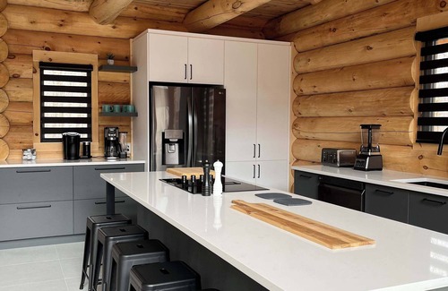 Saint-Philemon House | Le Taureau | Majestic log cabin |Spa