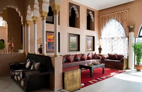 Ouarzazate Bed & Breakfast | Experience Oceanfront Relaxation at Le Temple Des Arts