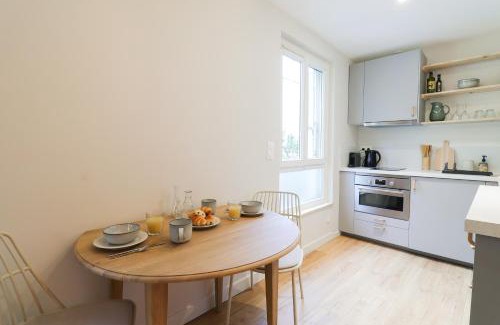 Saint-Louis Apartment | Le Terracotta - T2 Design - Métro, RER & Jardin